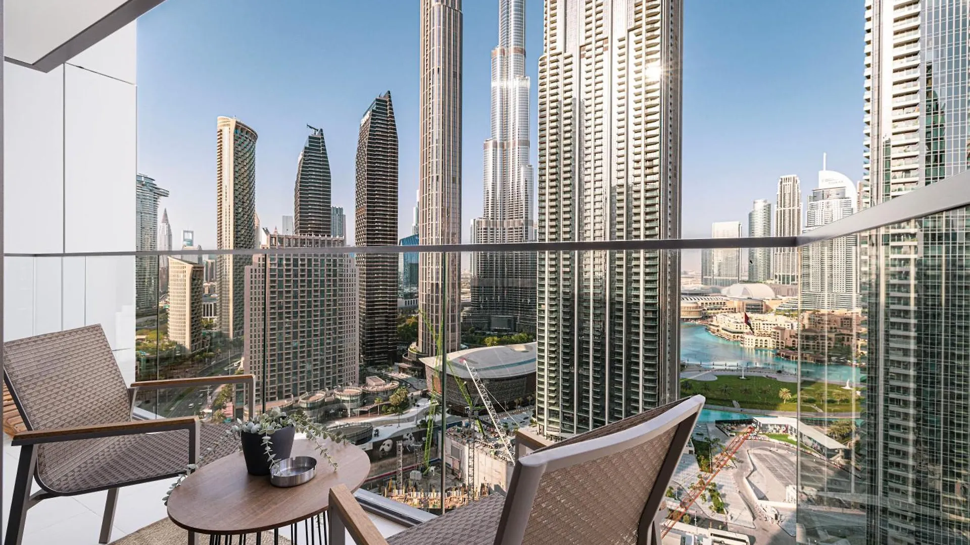 Apartment Burj Crown - Urban Chic Opera Boulevard View, Walk To Dubai Mall United Arab Emirates